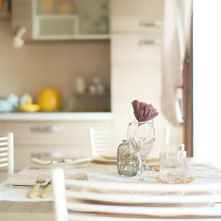Feli Apartment *